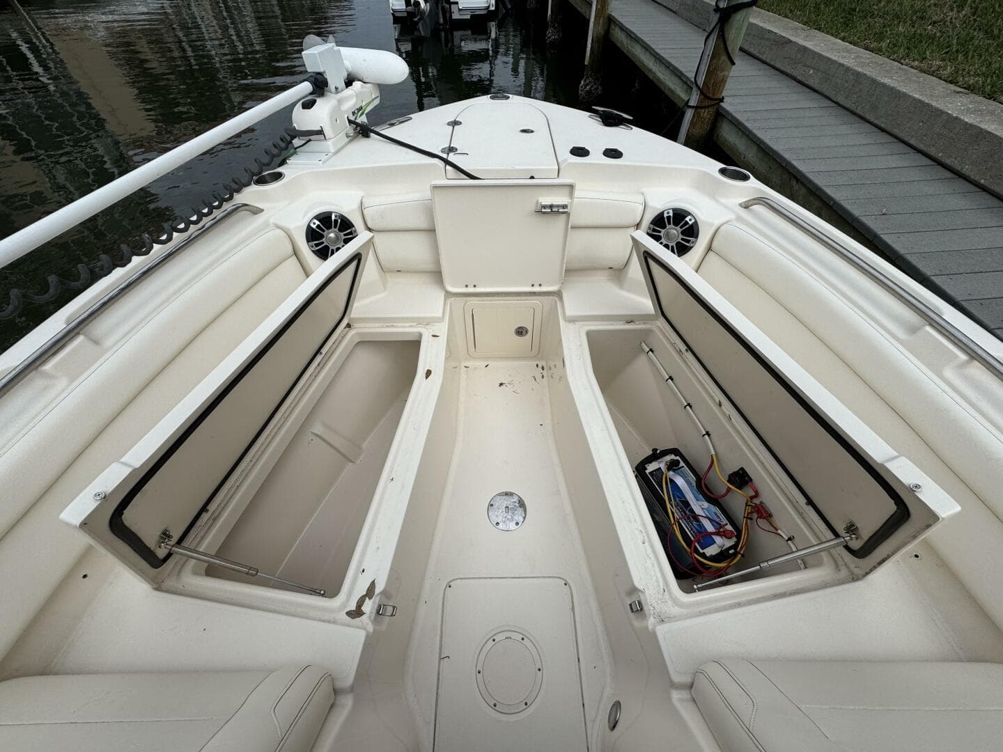 2021 Grady-White Freedom 285 — photo 11