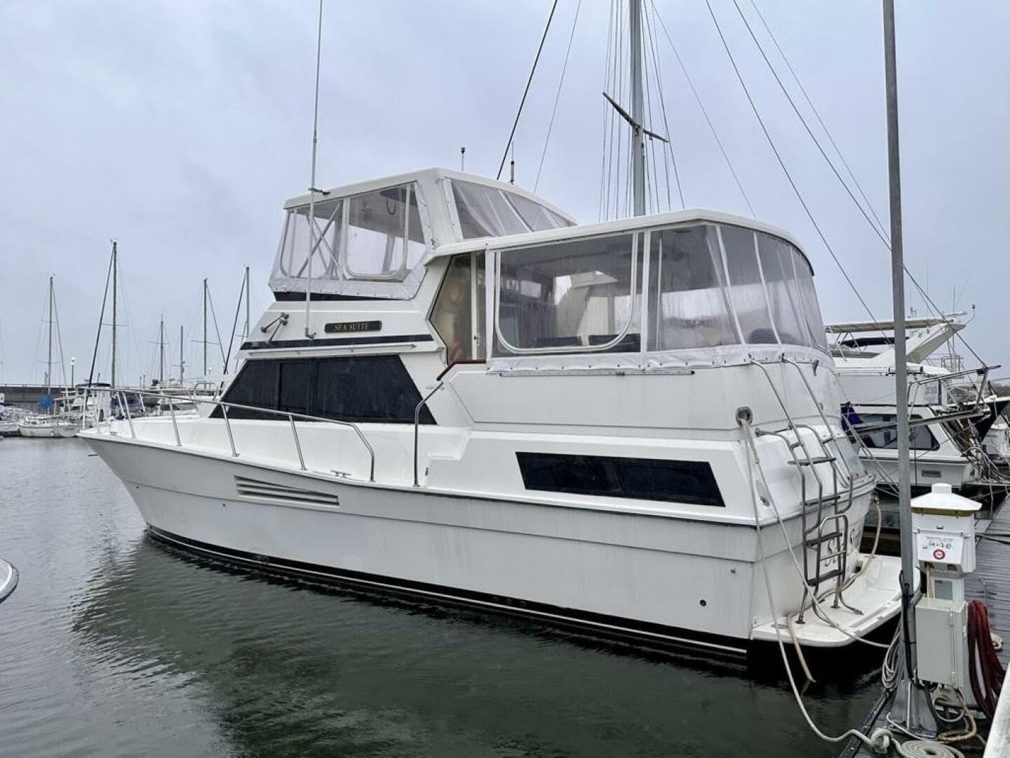 1989 Viking 44 — photo 2