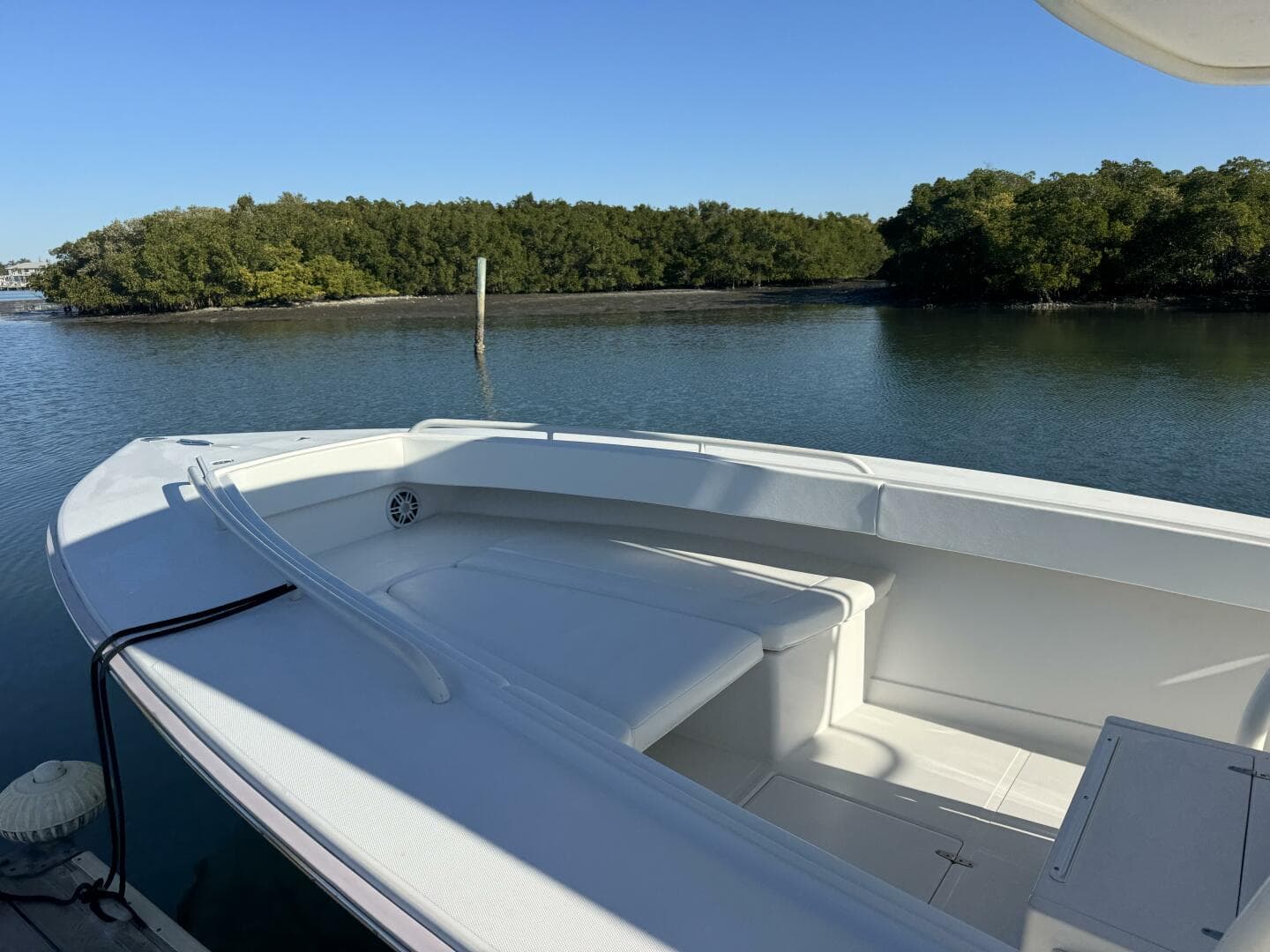 2006 Jupiter 31 CC Forward Seating — photo 30