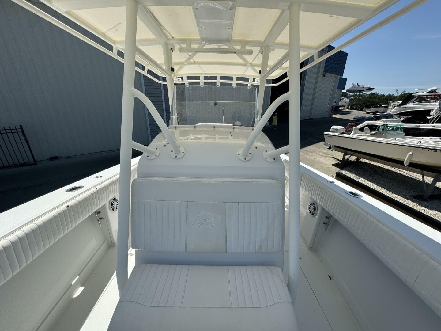 2006 Jupiter 31 CC Forward Seating — photo 37