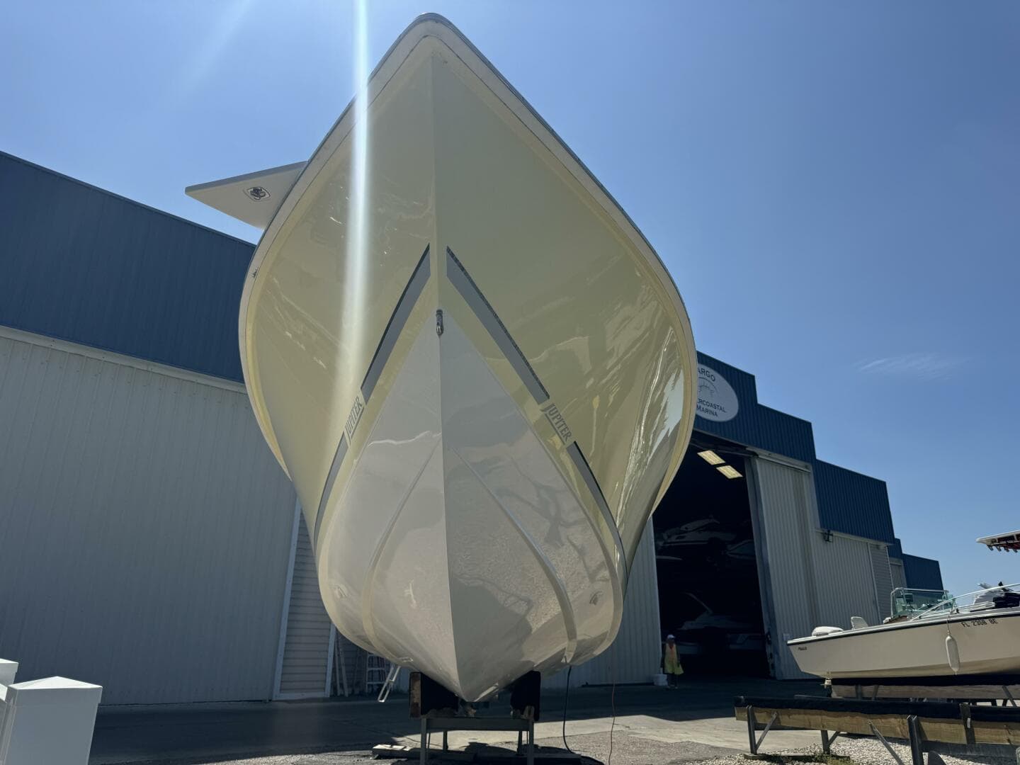 2006 Jupiter 31 CC Forward Seating — photo 3