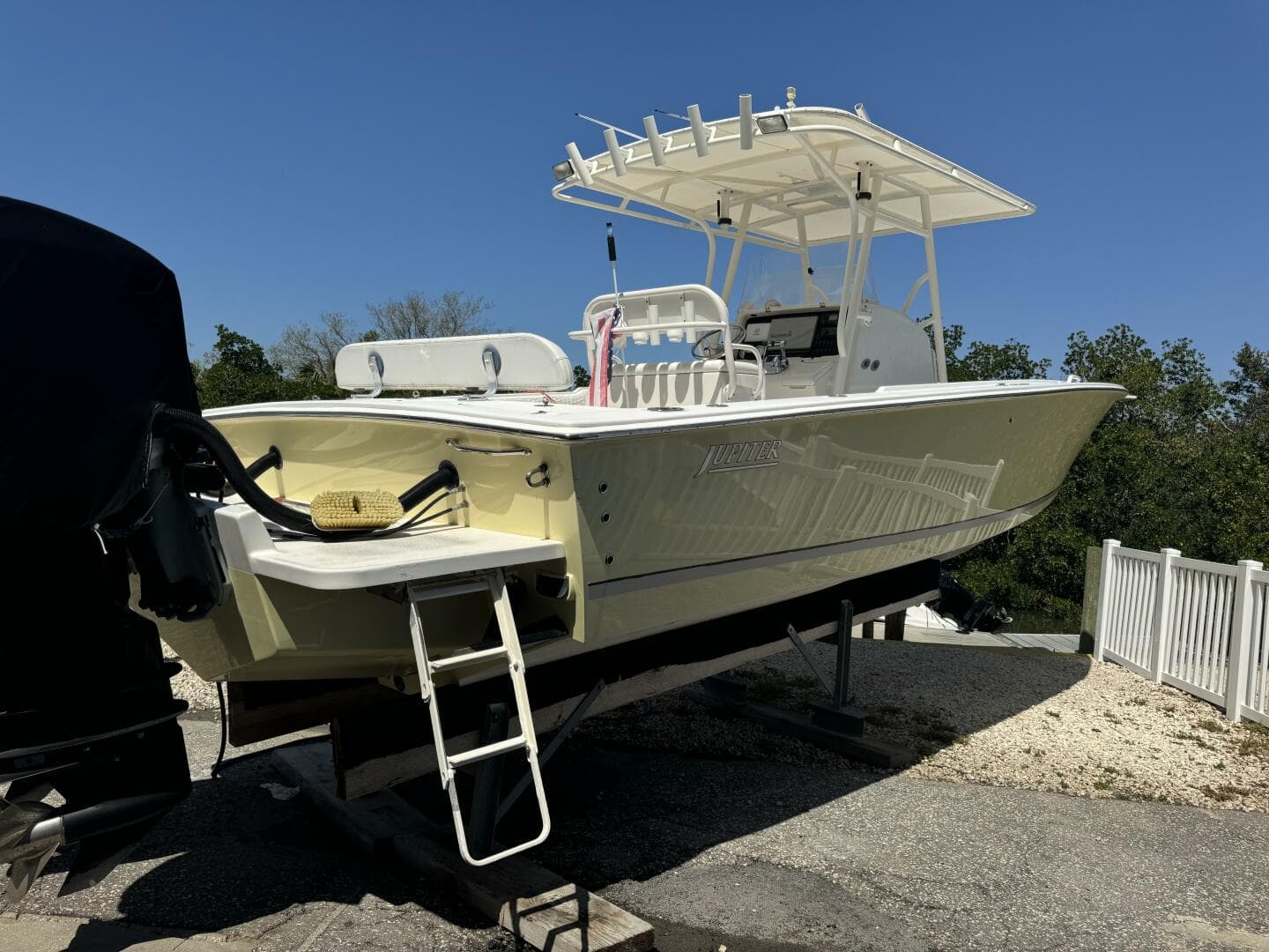 2006 Jupiter 31 CC Forward Seating — photo 5