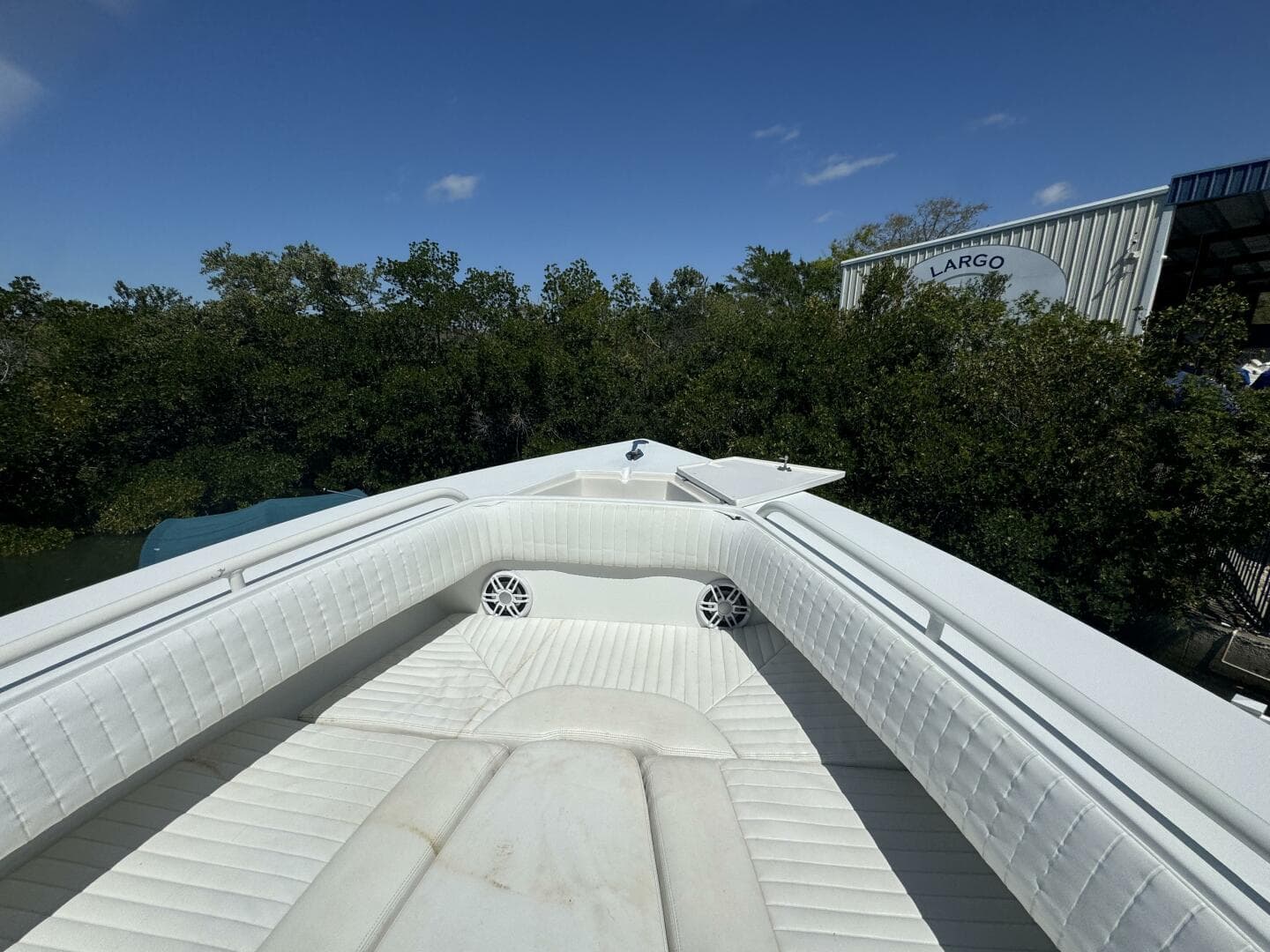 2006 Jupiter 31 CC Forward Seating — photo 33