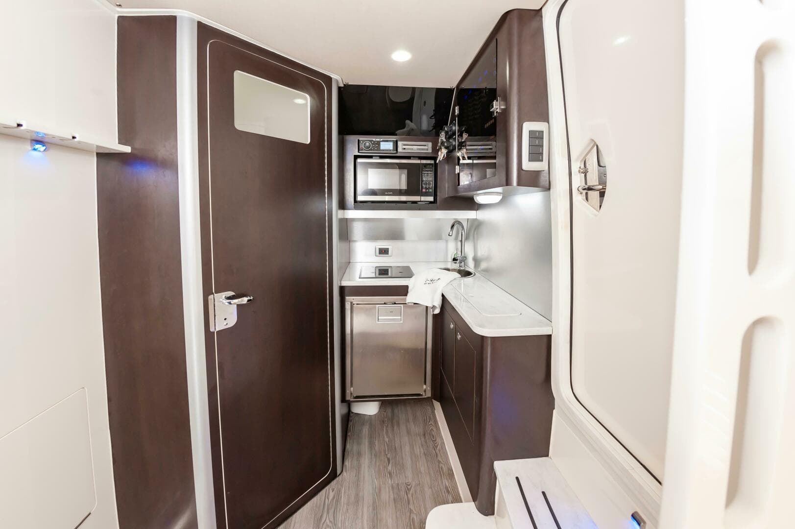 2020 Scout 380 LXF — photo 52