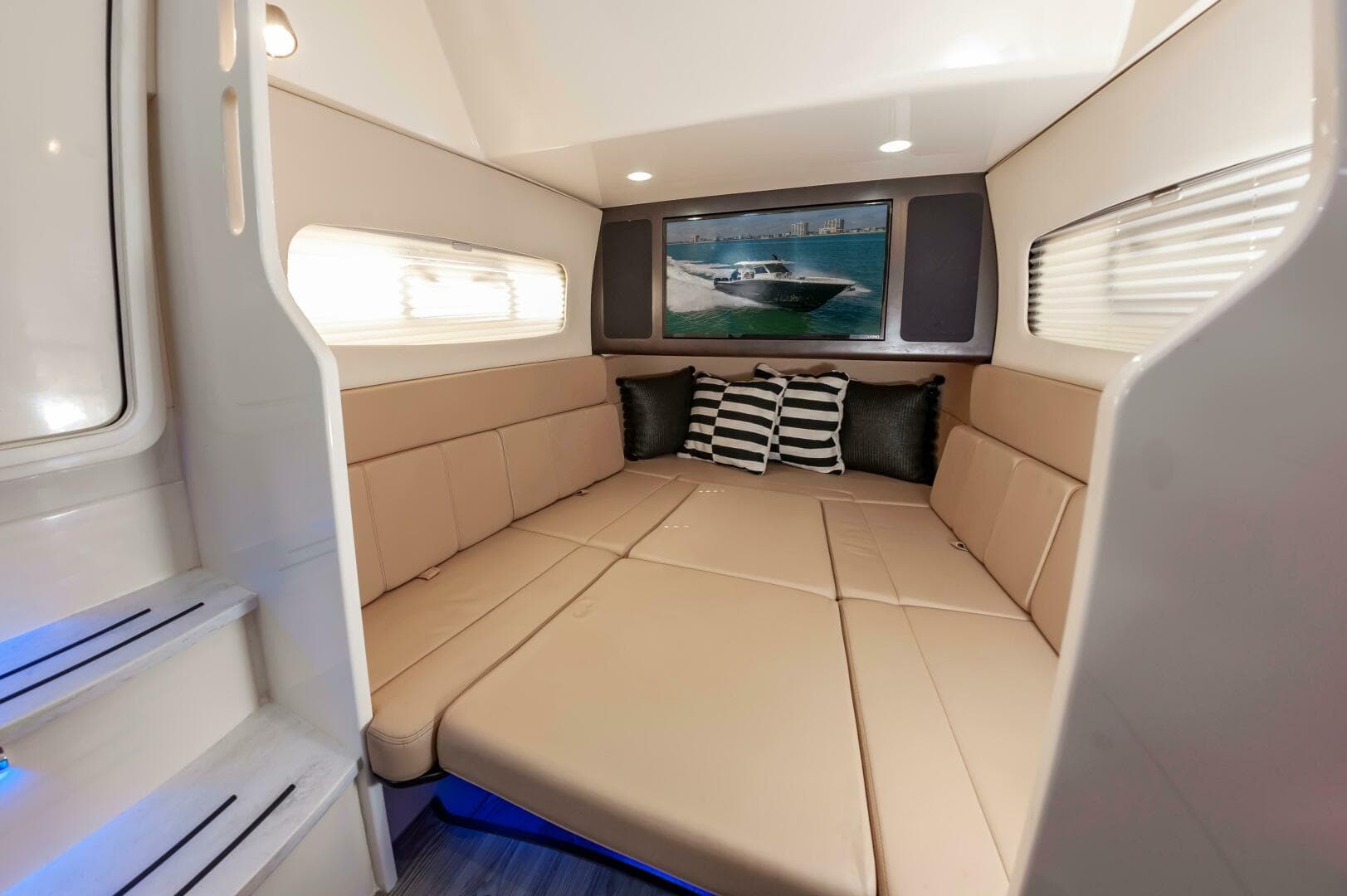 2020 Scout 380 LXF — photo 45