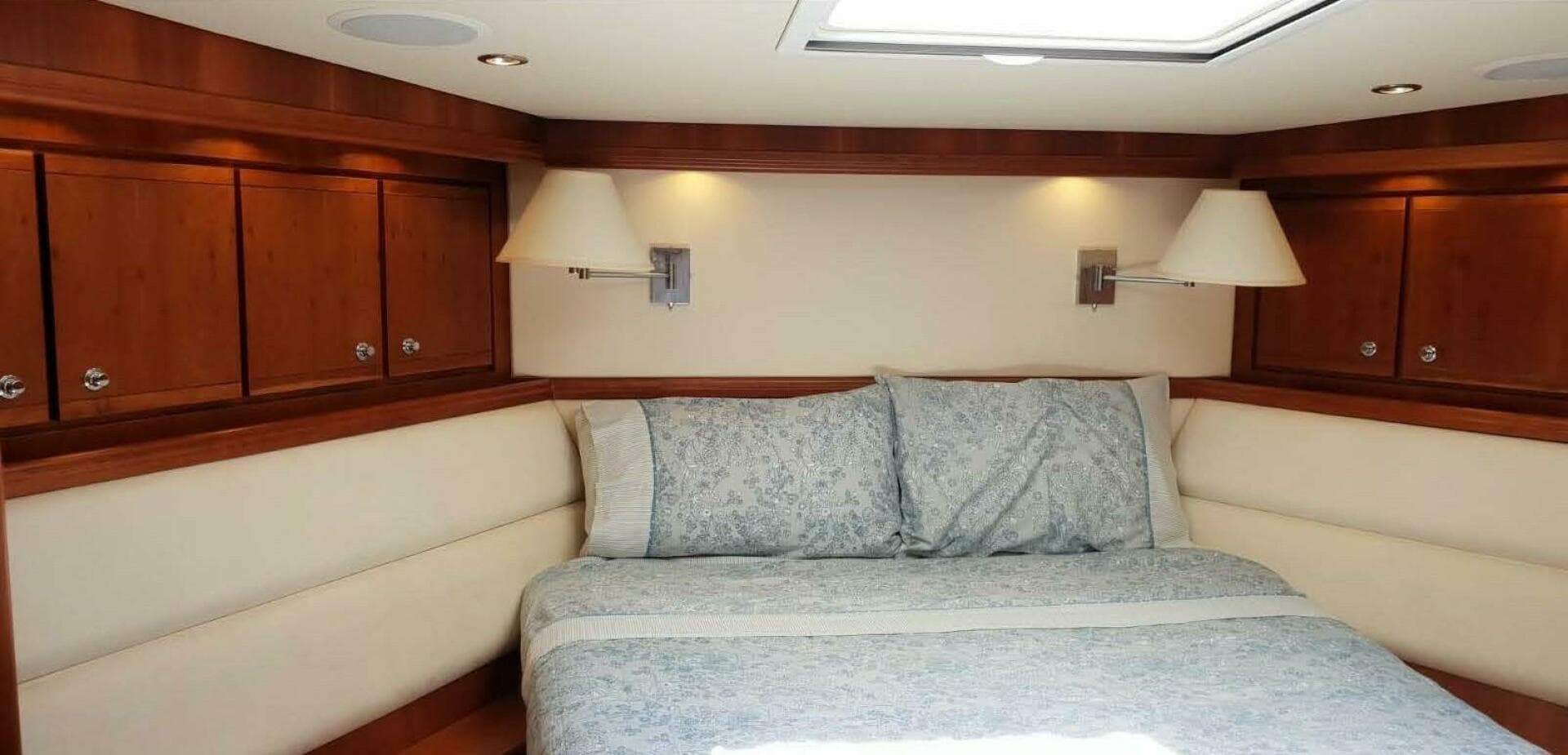 2006 Bertram Sport Fish — photo 27