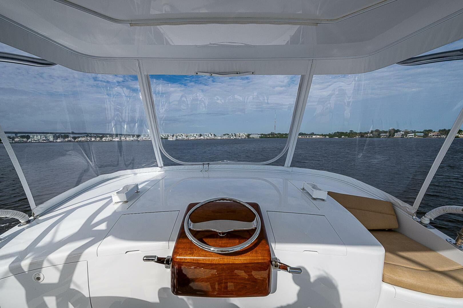 2017 F&S Cusotm Express Sportfish — photo 13