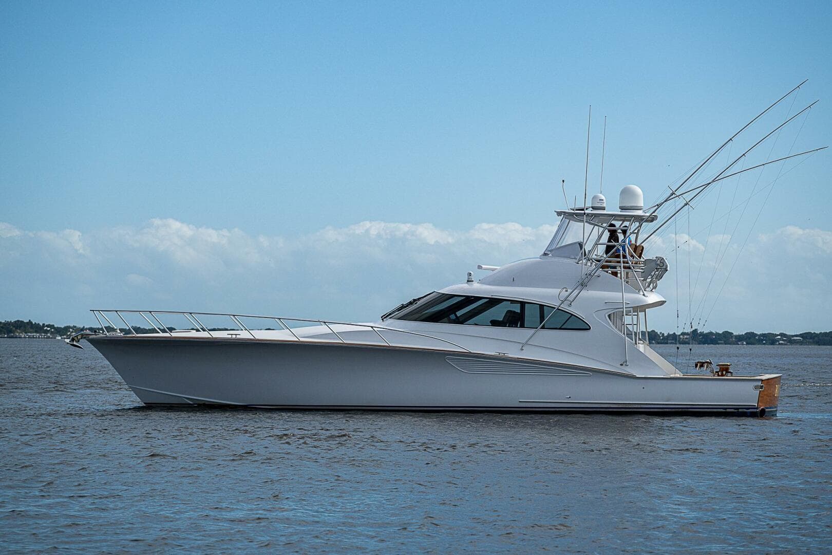 2017 F&S Cusotm Express Sportfish — photo 2