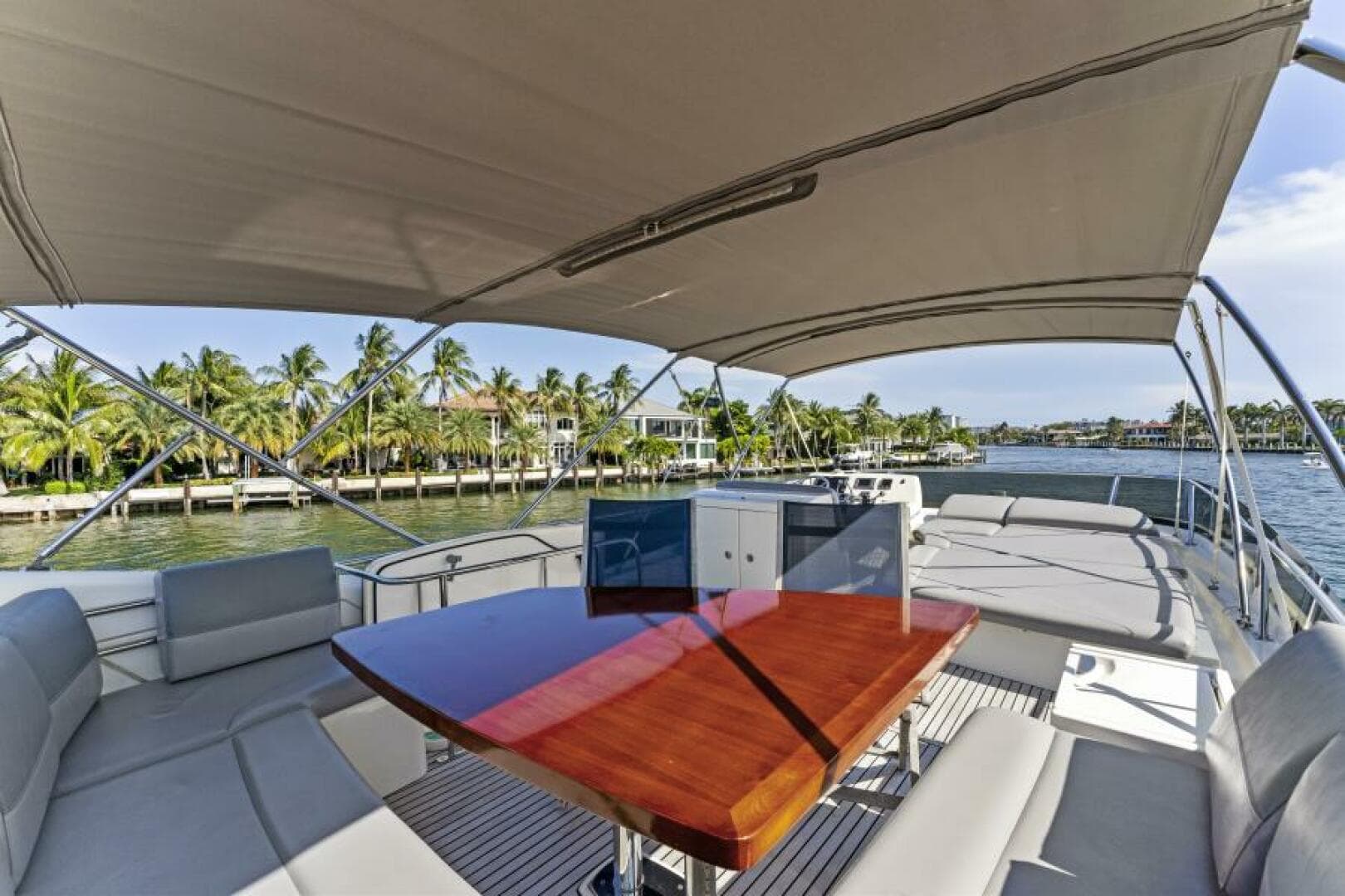 2013 Prestige 550 Flybridge — photo 48