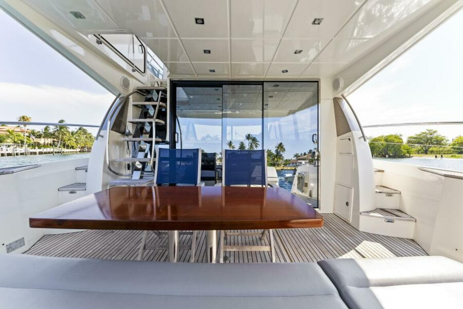 2013 Prestige 550 Flybridge — photo 41