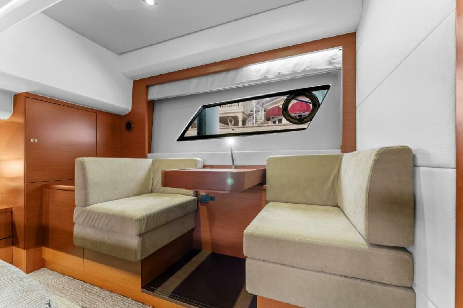 2013 Prestige 550 Flybridge — photo 22