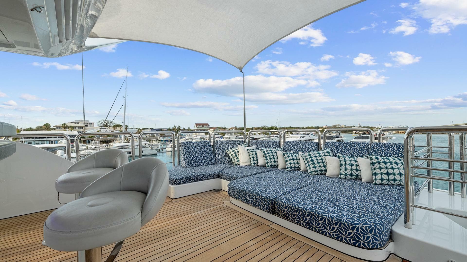 2005 New Zealand Yachts 115 Wave Piercing Power Catamaran — photo 17