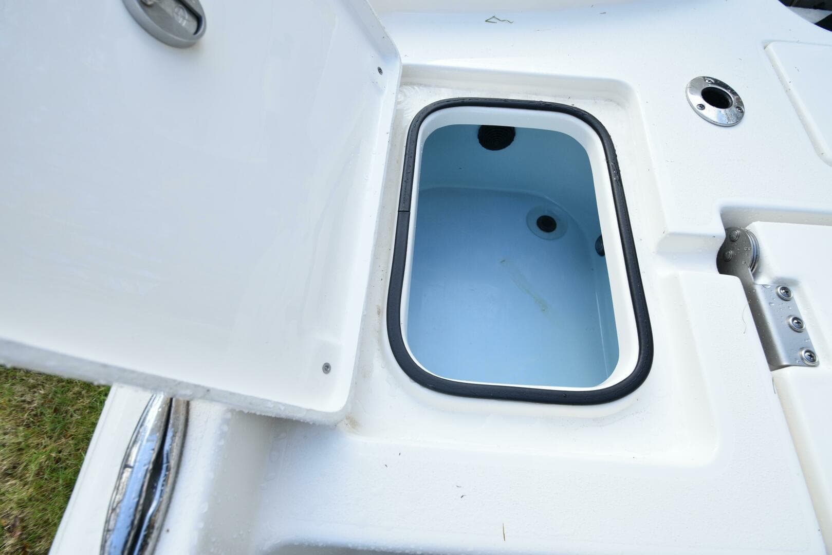 2020 Avenger 24 — photo 27