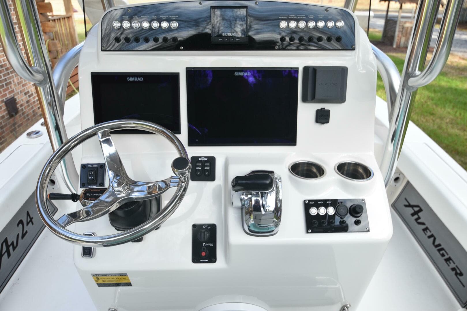 2020 Avenger 24 — photo 2