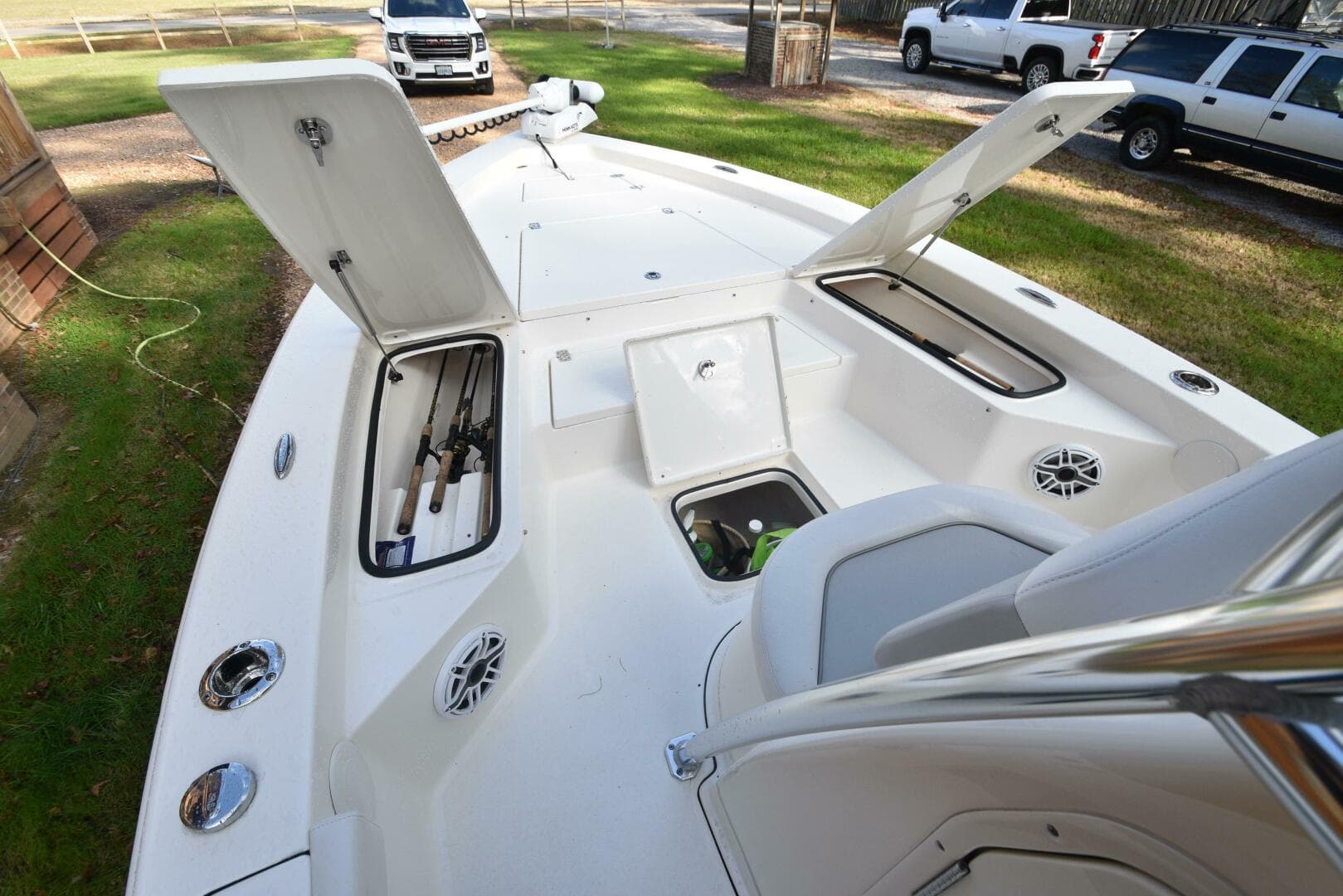 2020 Avenger 24 — photo 37