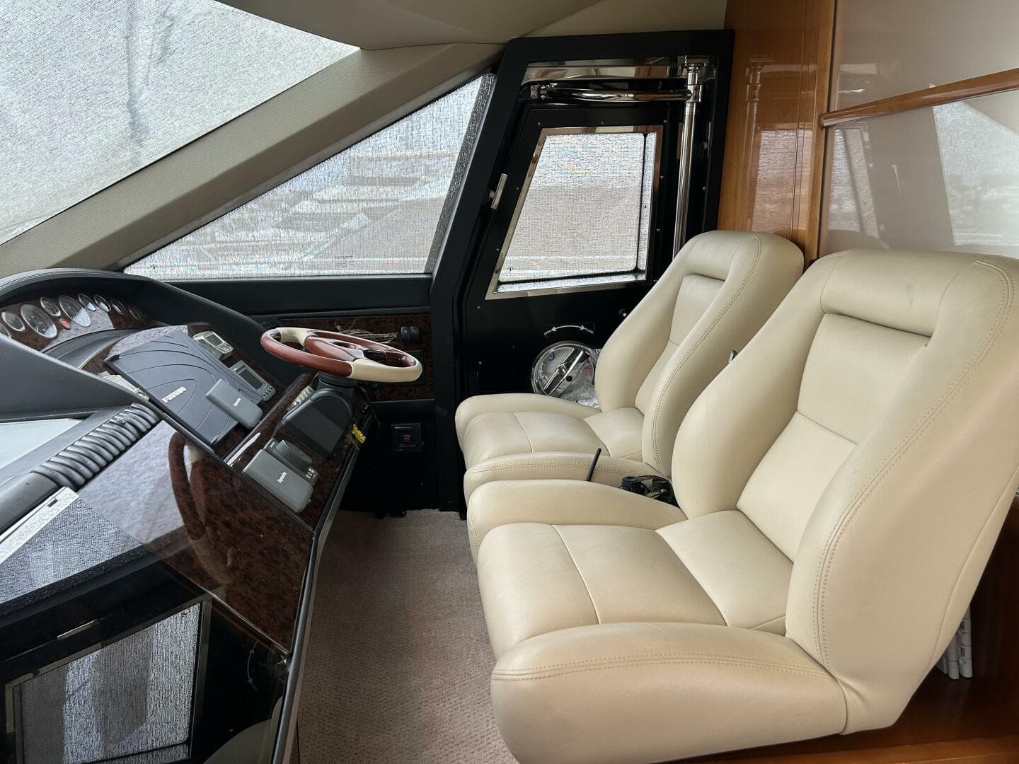 2008 Princess 67 Flybridge — photo 24