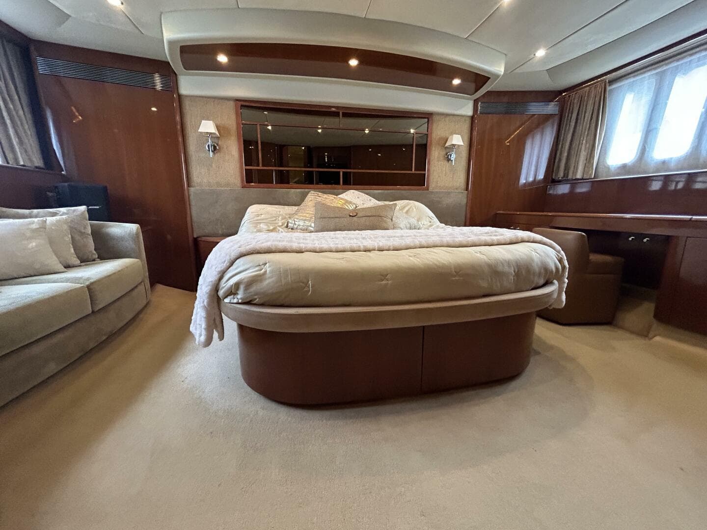 2008 Princess 67 Flybridge — photo 26