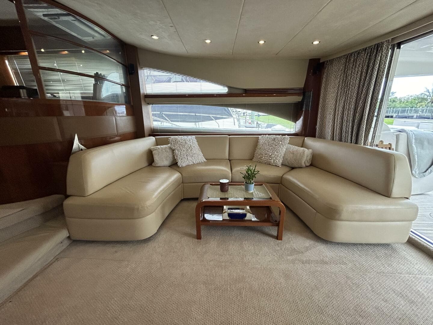 2008 Princess 67 Flybridge — photo 18