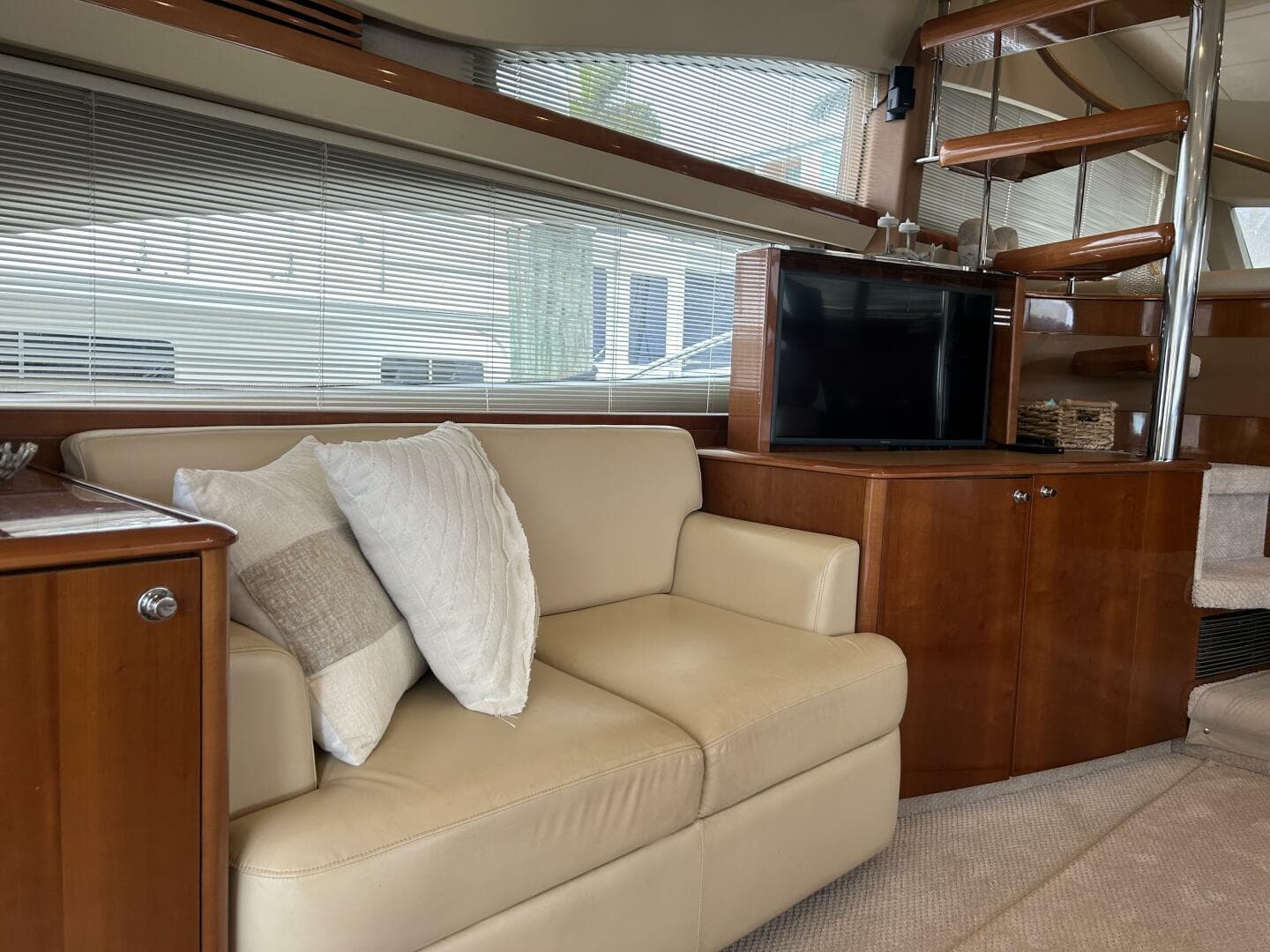 2008 Princess 67 Flybridge — photo 19