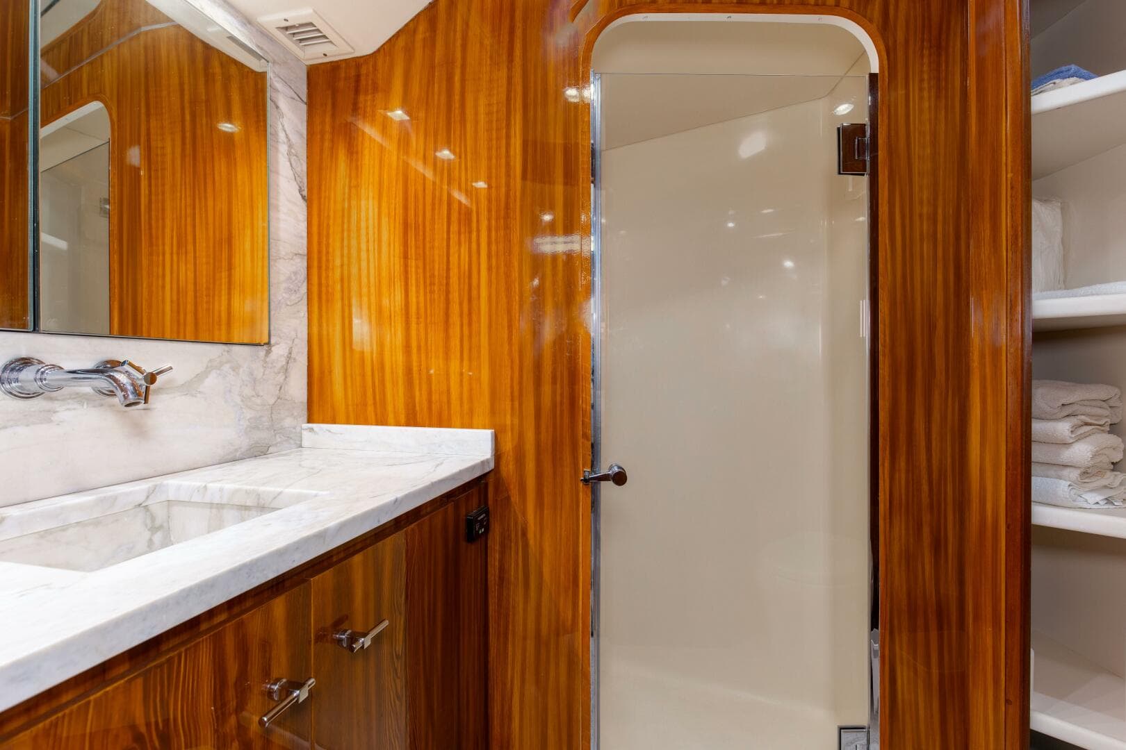 2001 Viking 65 Enclosed Bridge — photo 20