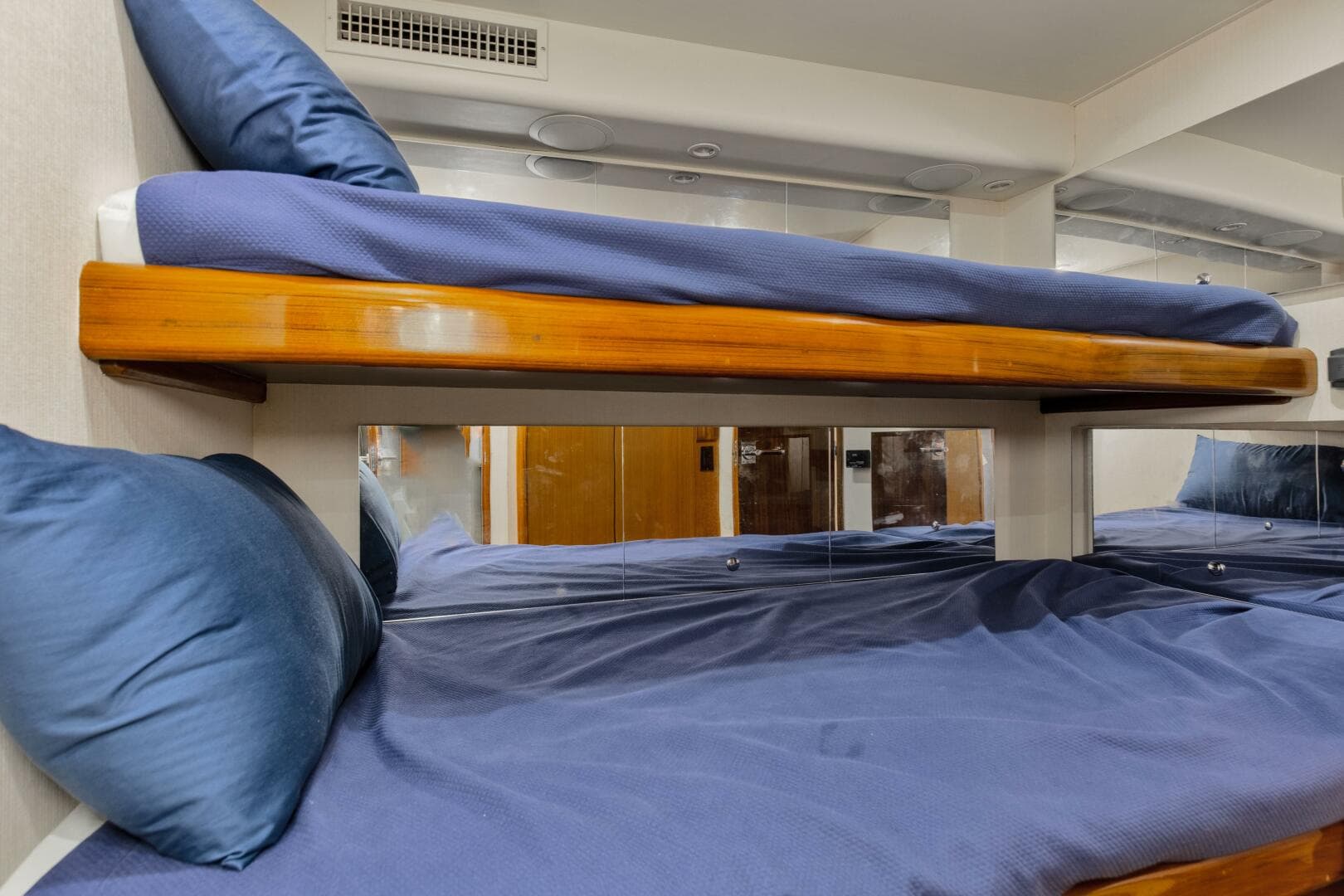 2001 Viking 65 Enclosed Bridge — photo 25