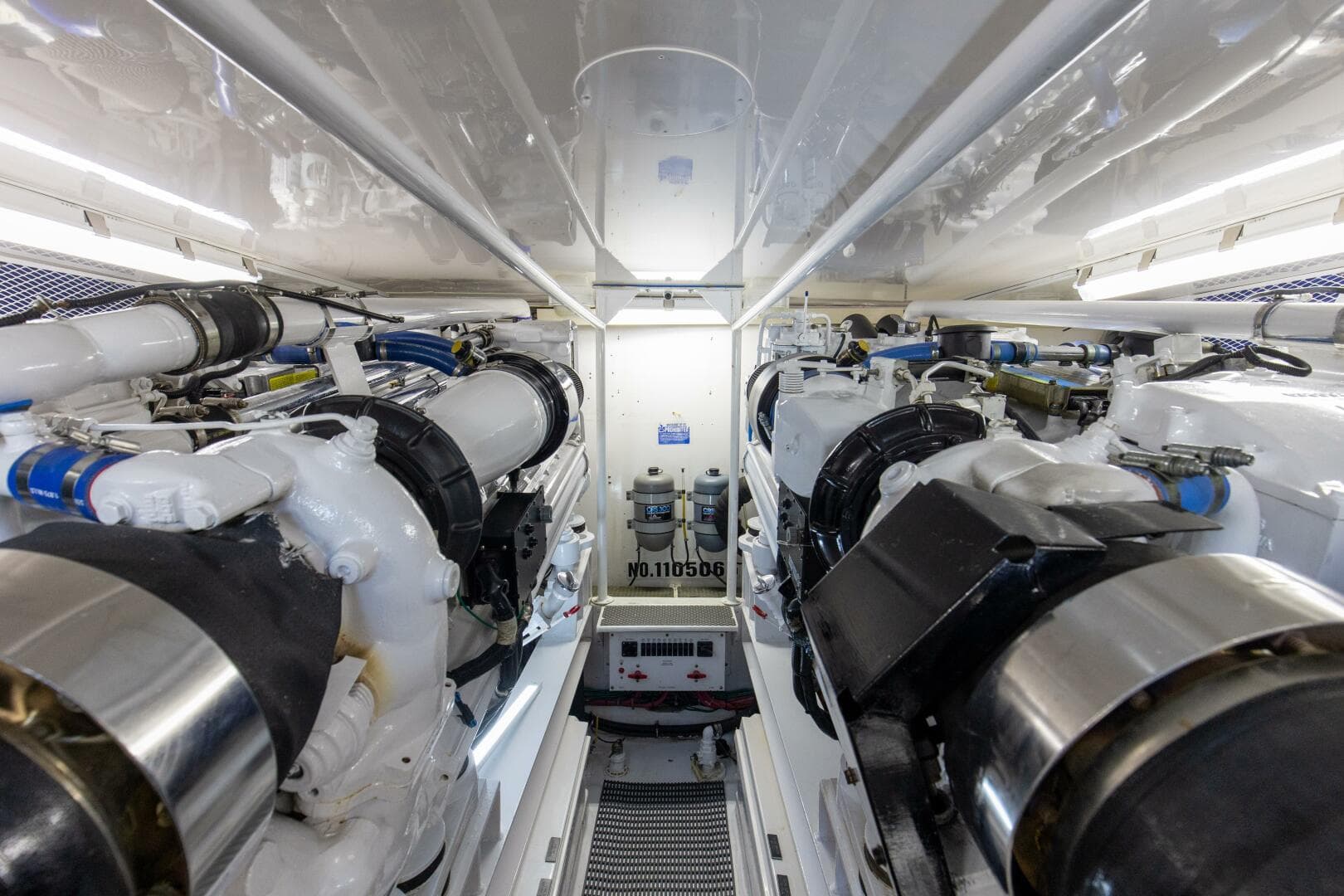 2001 Viking 65 Enclosed Bridge — photo 35