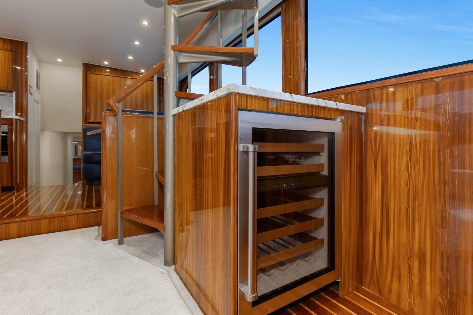 2001 Viking 65 Enclosed Bridge — photo 11