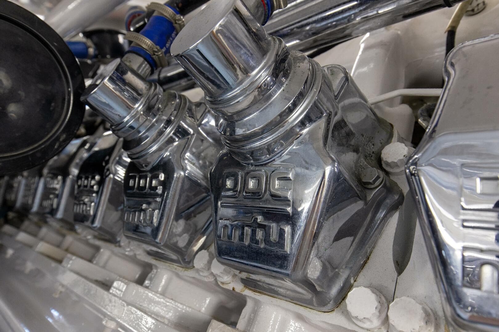 2001 Viking 65 Enclosed Bridge — photo 37