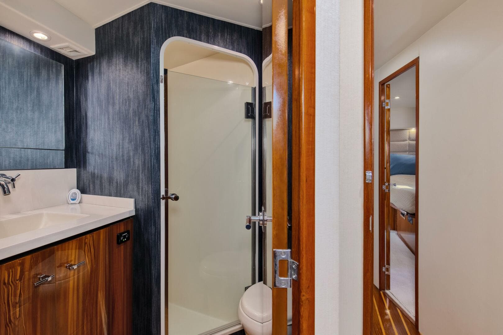 2001 Viking 65 Enclosed Bridge — photo 22