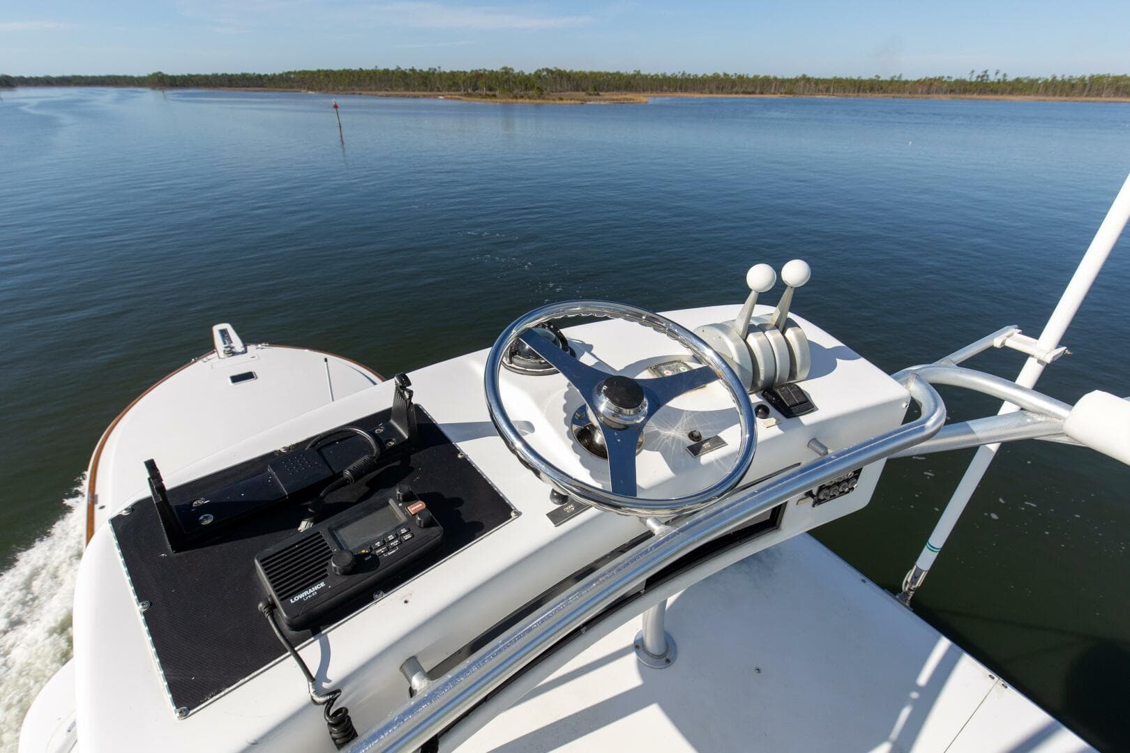 2001 Viking 65 Enclosed Bridge — photo 32