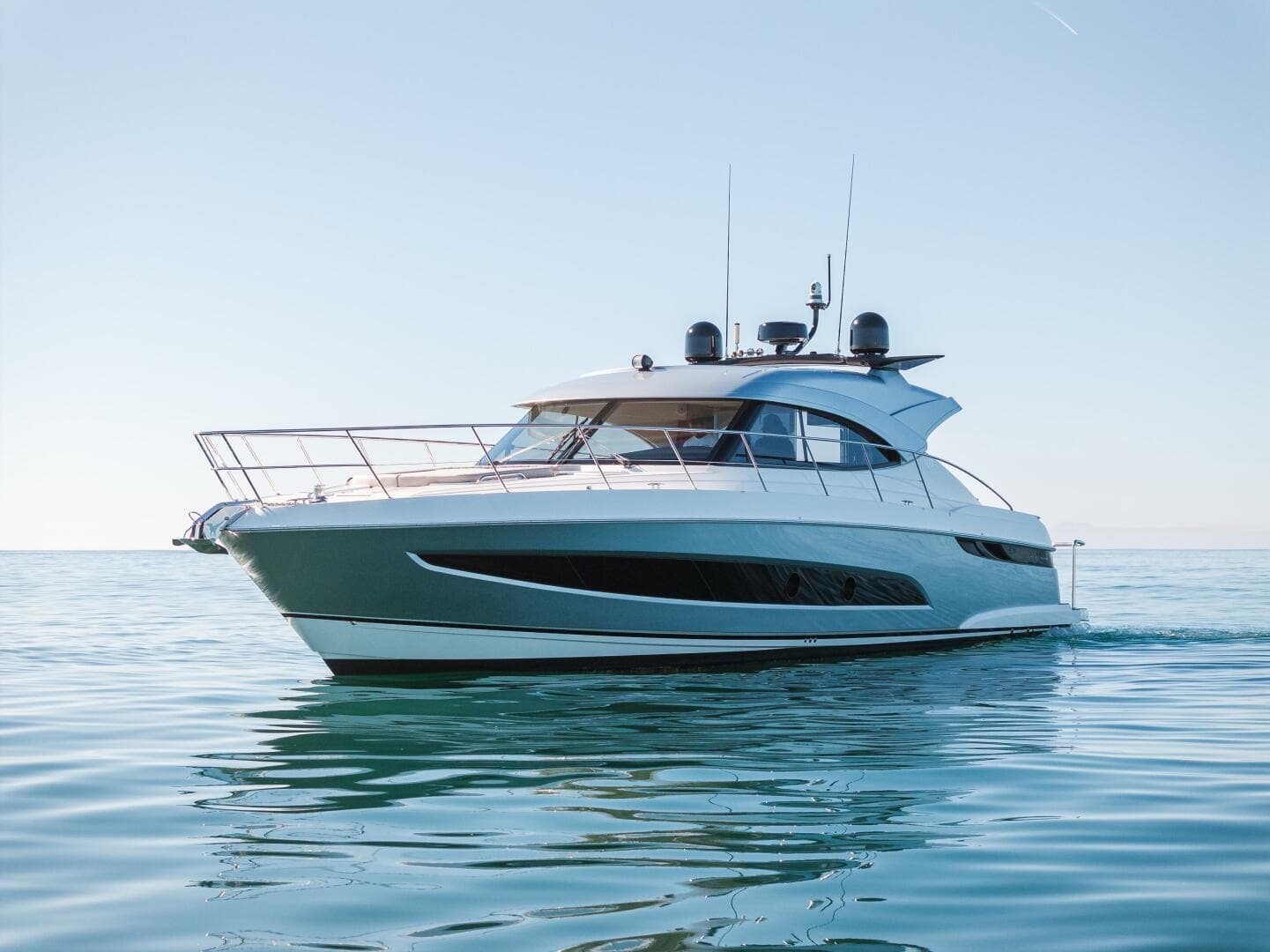 2022 Riviera 4800 Sport Yacht — photo 42