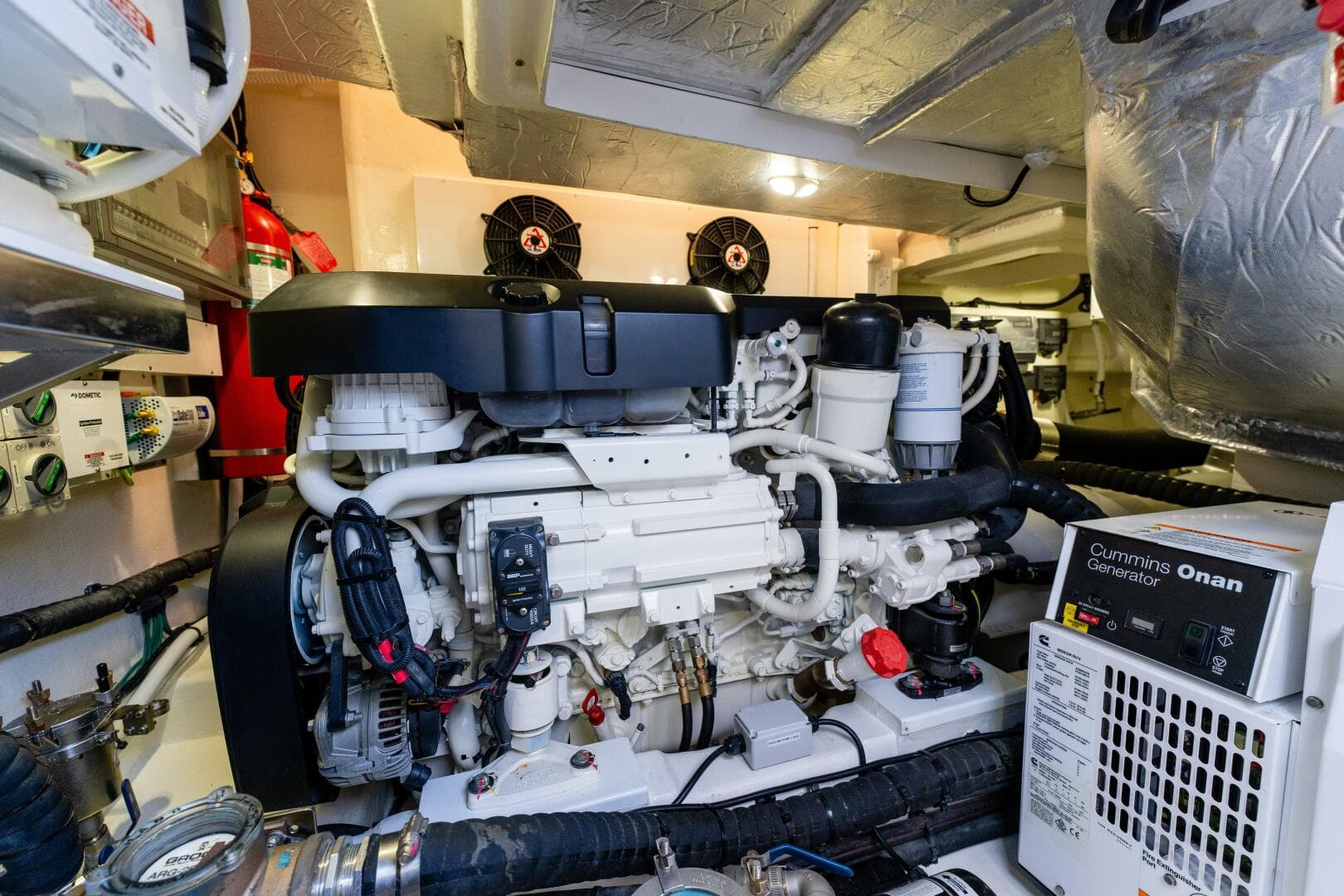 2022 Riviera 4800 Sport Yacht — photo 37