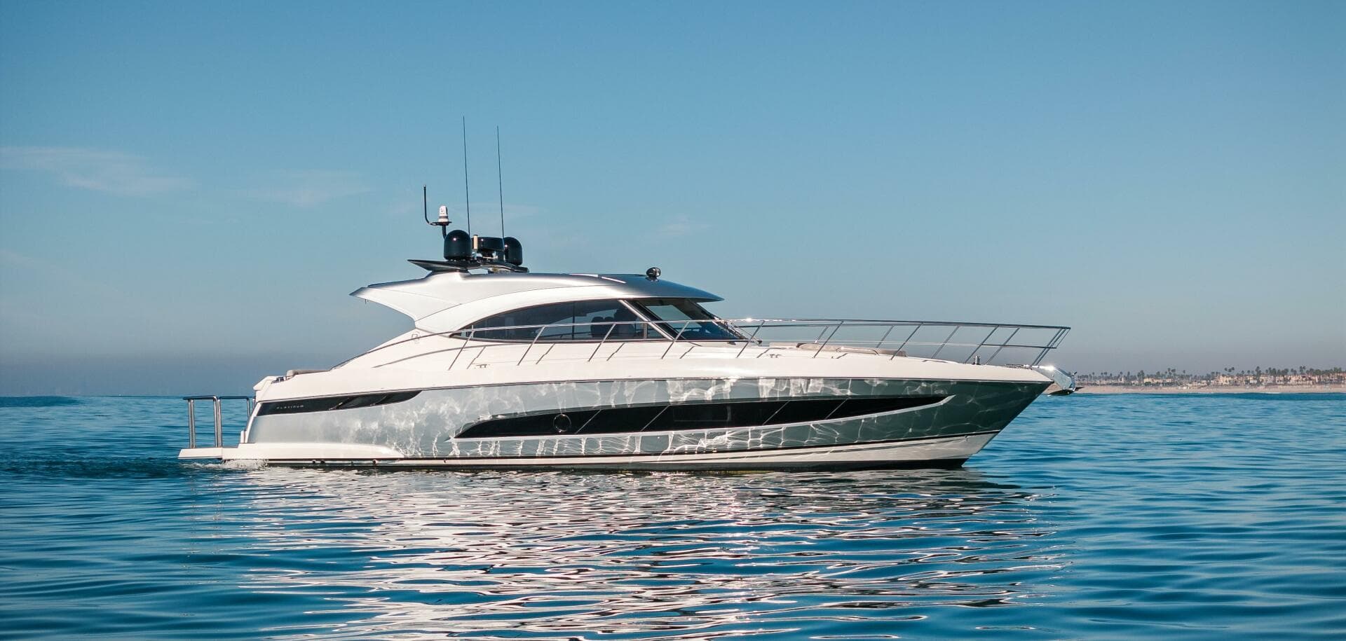 2022 Riviera 4800 Sport Yacht — photo 46