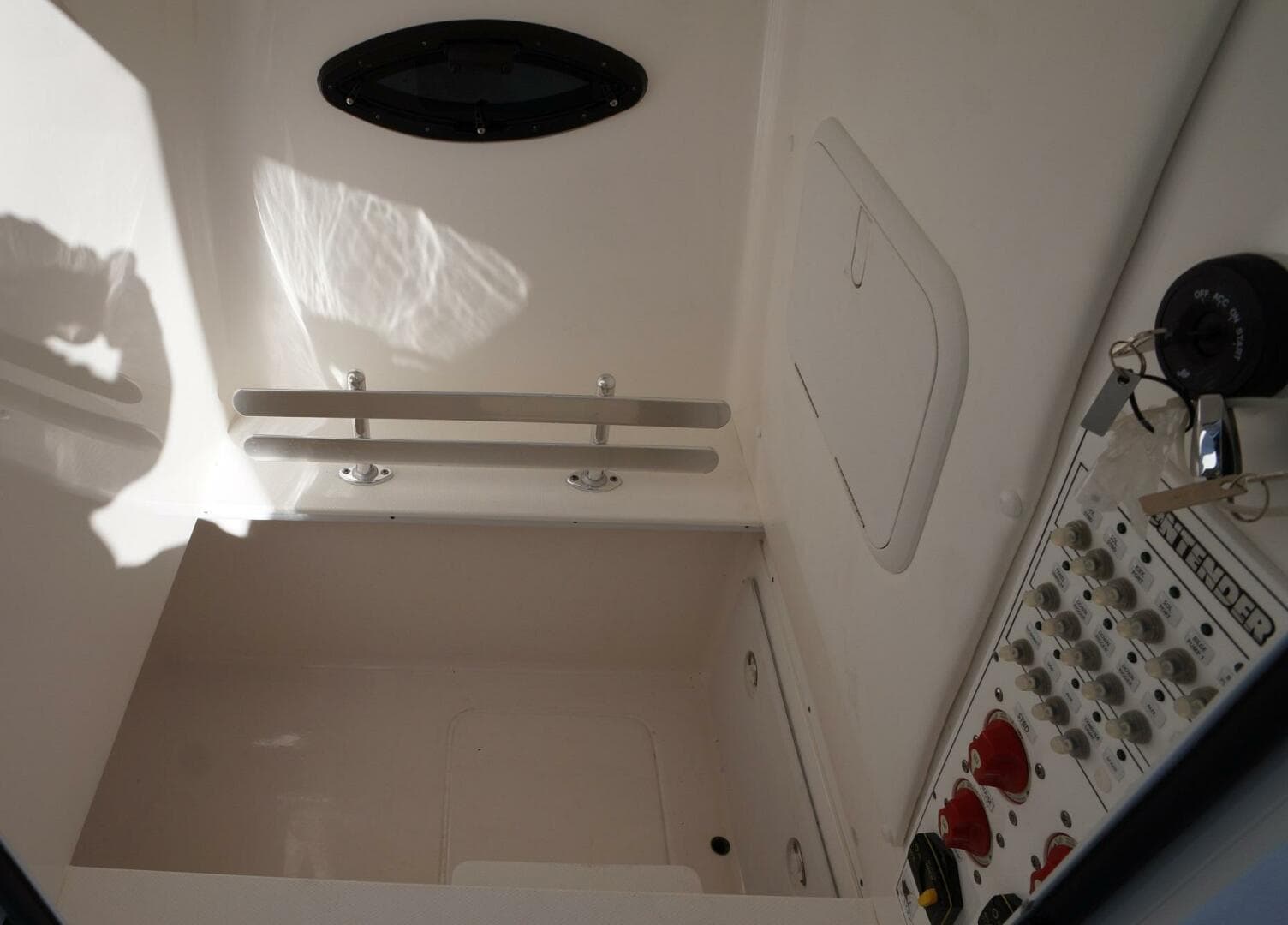 2023 Contender 32 Step — photo 21