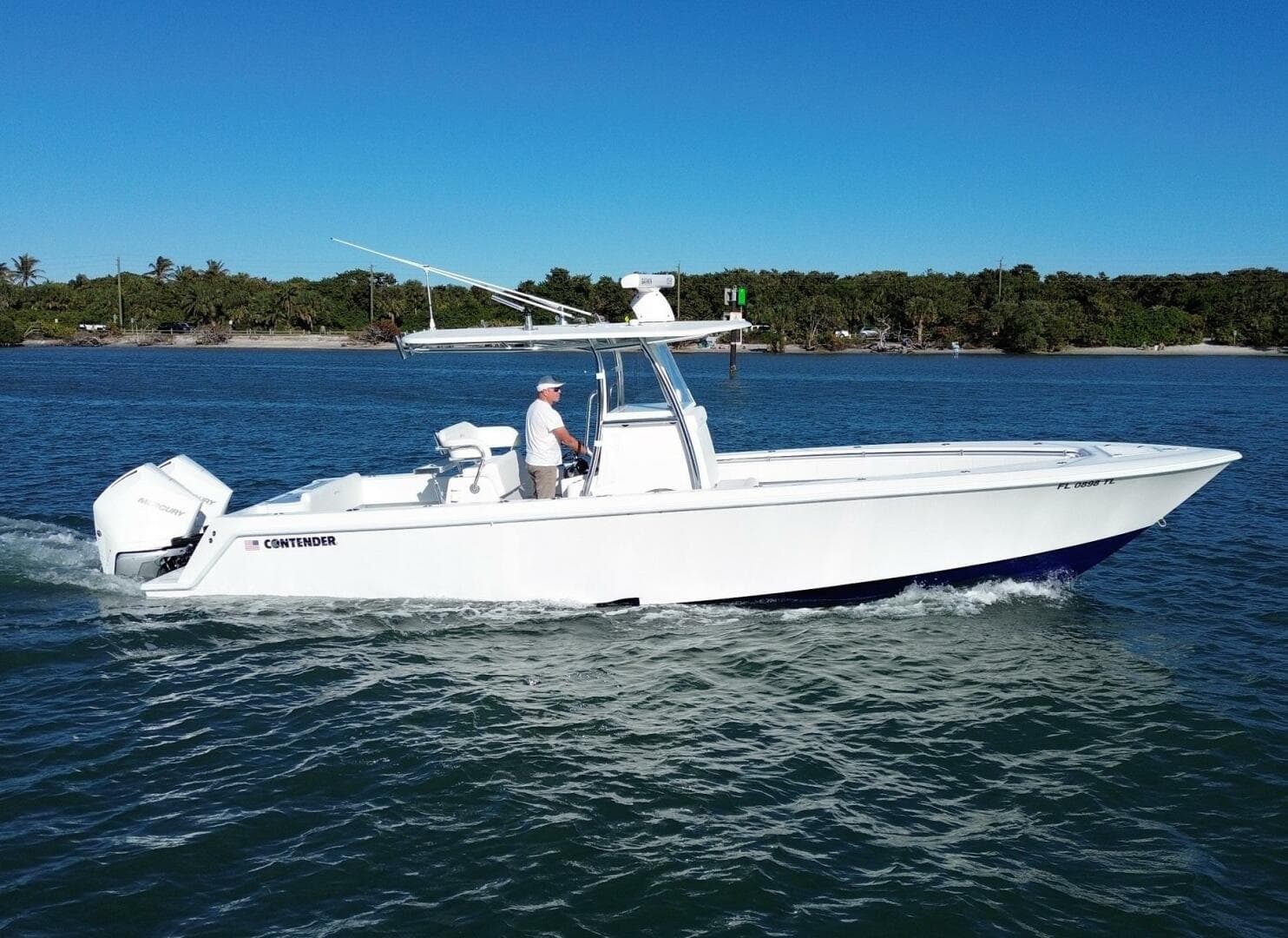 2023 Contender 32 Step — photo 5