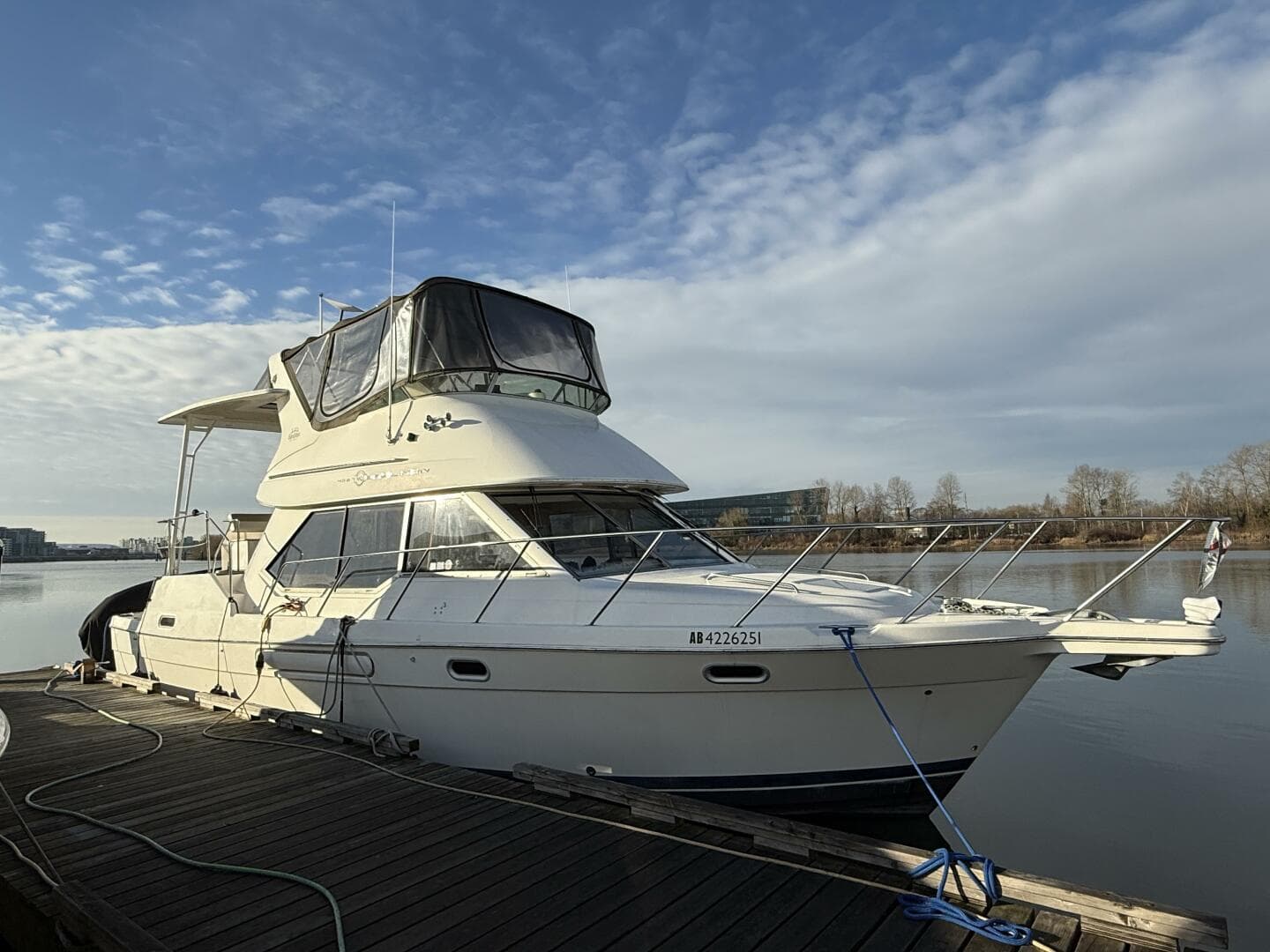 1998 Bayliner 4087 — photo 1