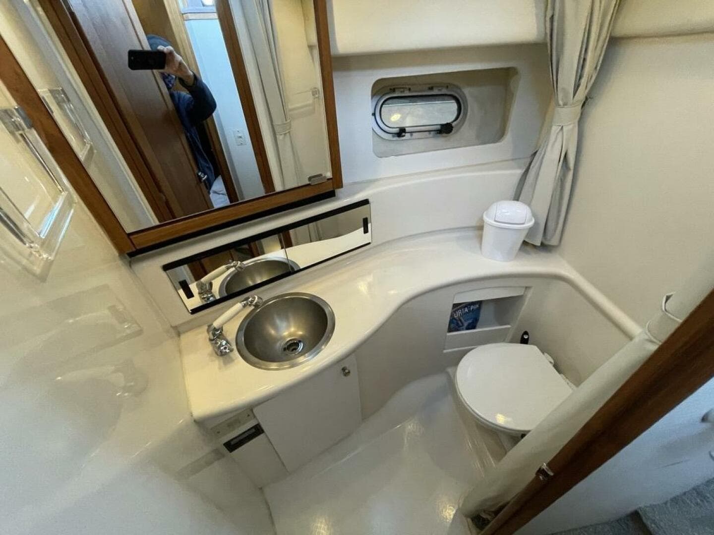 1998 Bayliner 4087 — photo 17