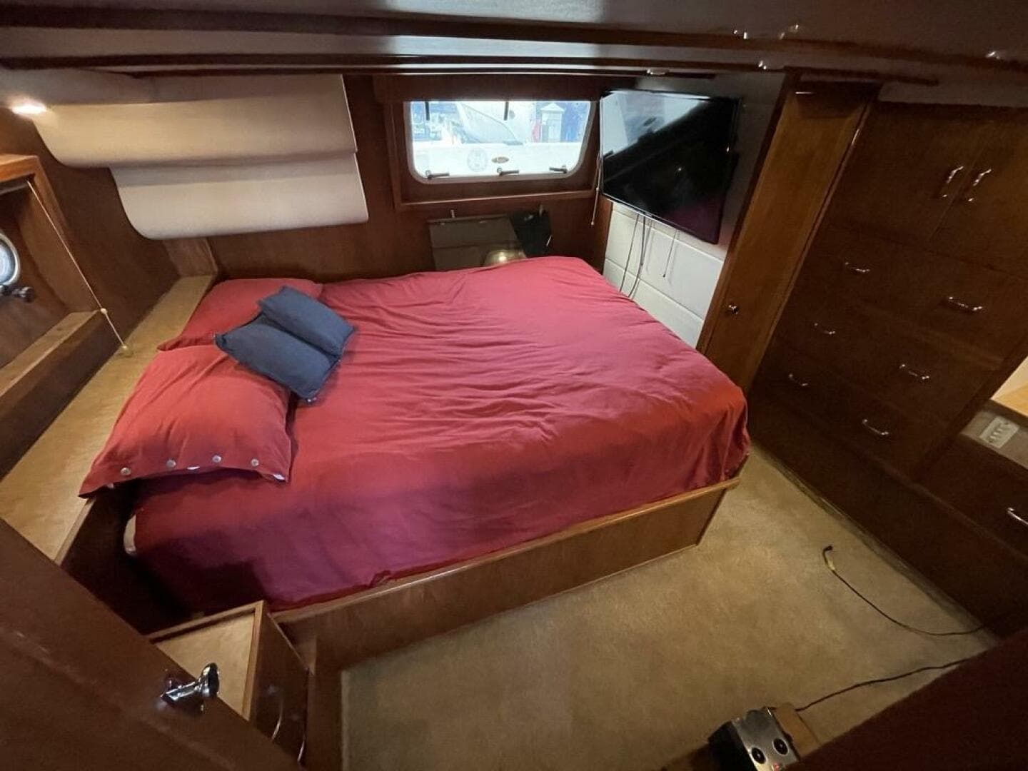 1998 Bayliner 4087 — photo 19