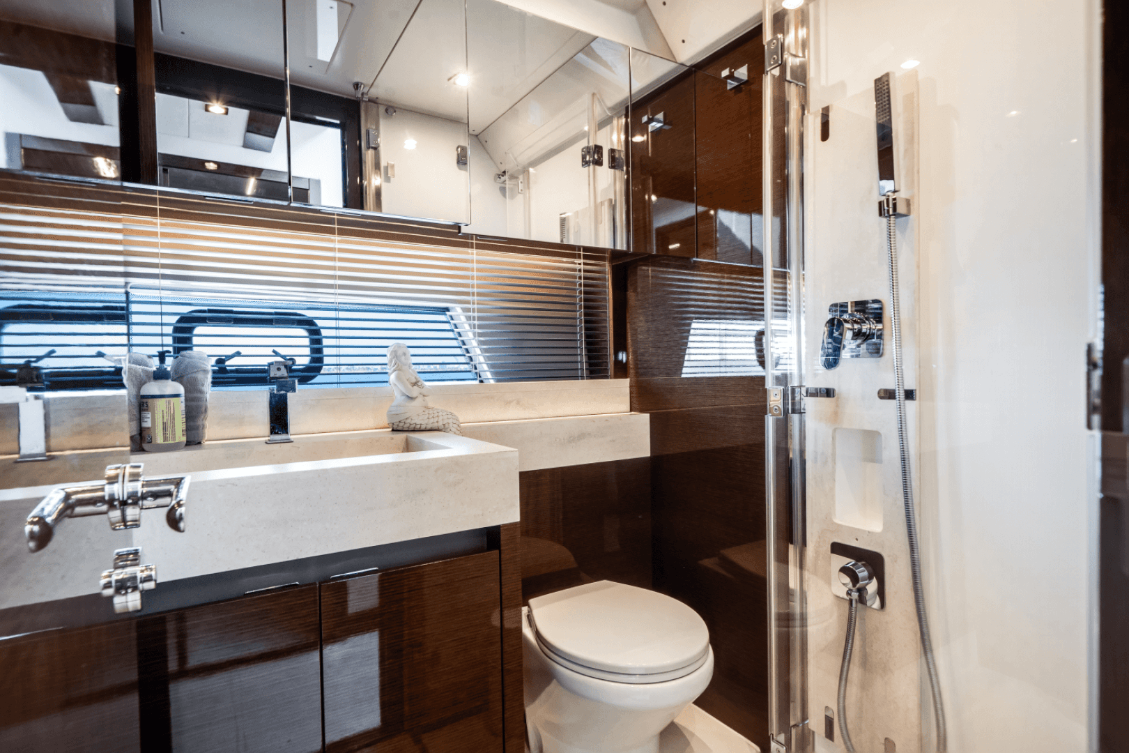 2020 Prestige 520 Flybridge — photo 47