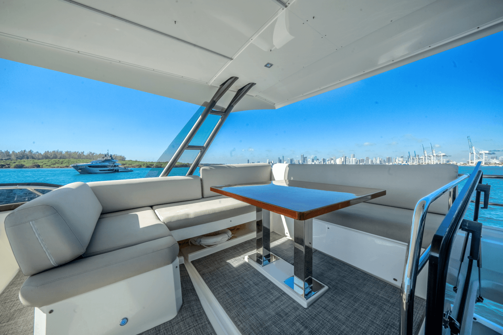 2020 Prestige 520 Flybridge — photo 20