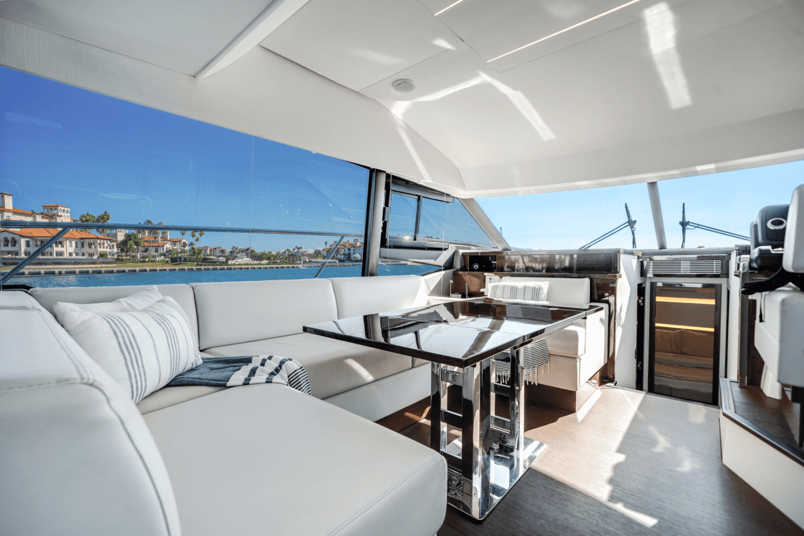 2020 Prestige 520 Flybridge — photo 36