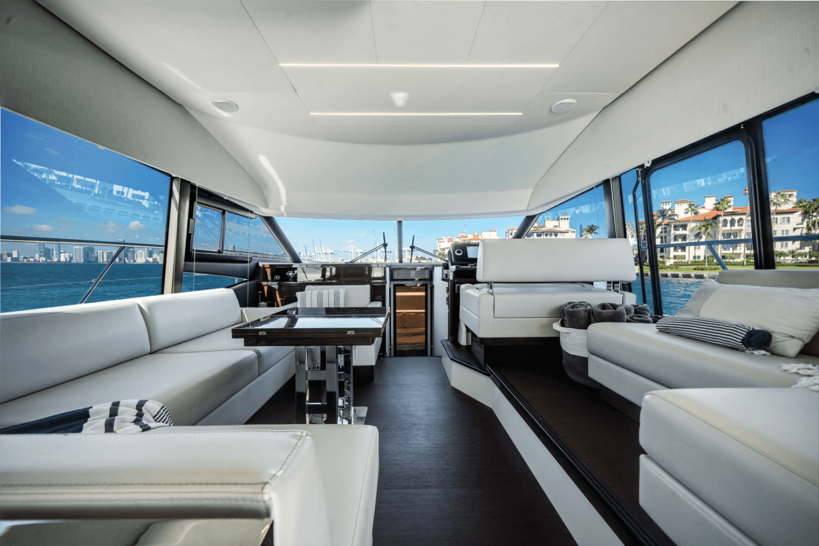 2020 Prestige 520 Flybridge — photo 32