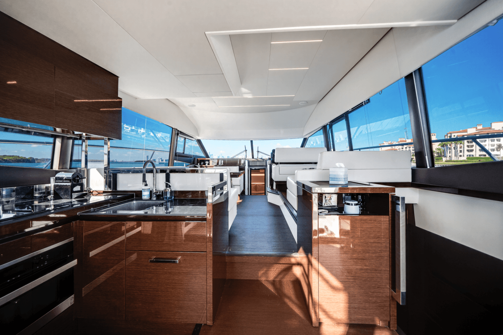 2020 Prestige 520 Flybridge — photo 31