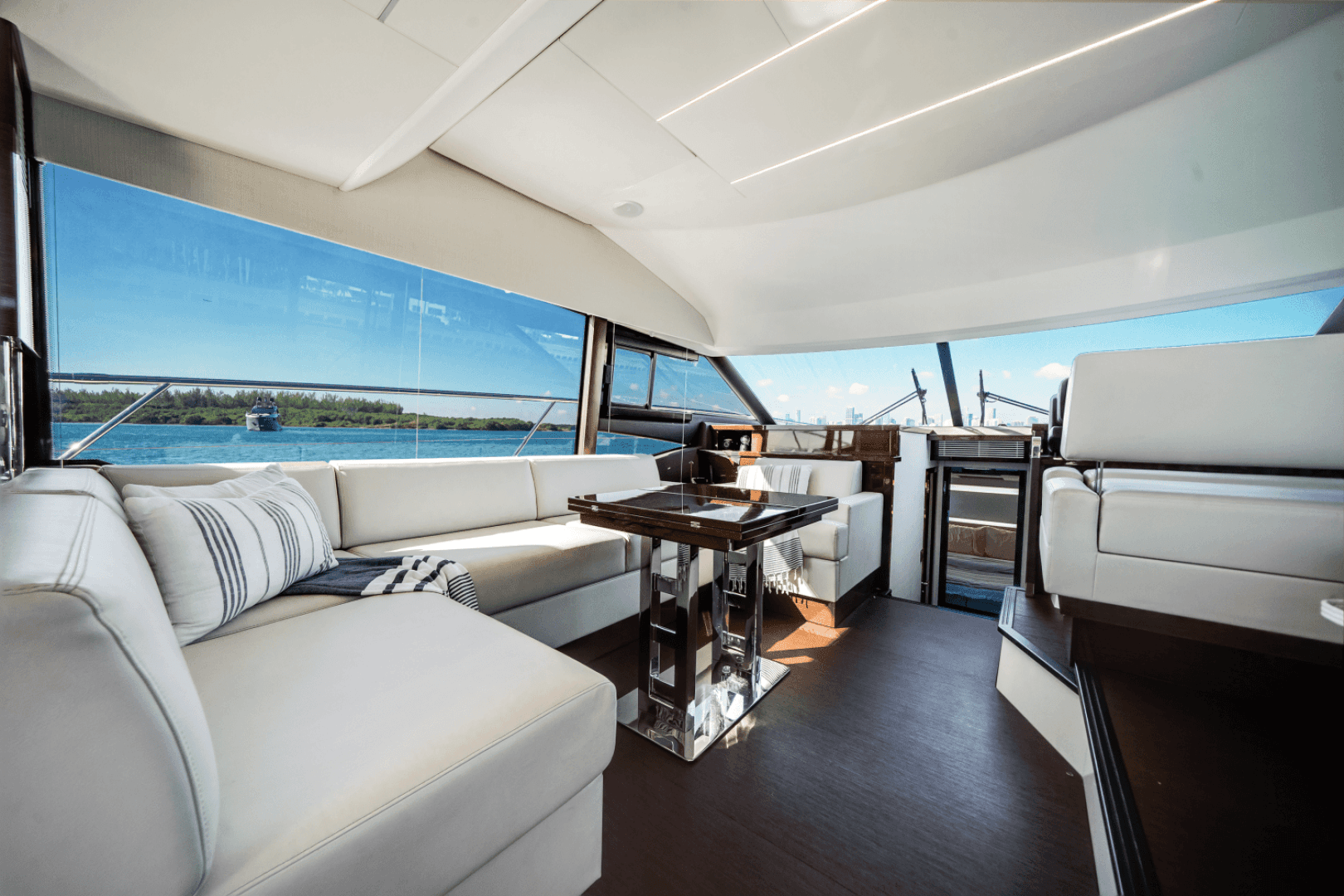 2020 Prestige 520 Flybridge — photo 33