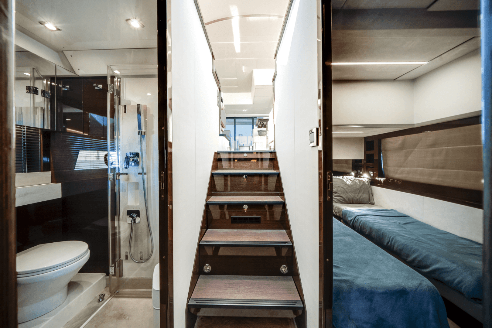 2020 Prestige 520 Flybridge — photo 41