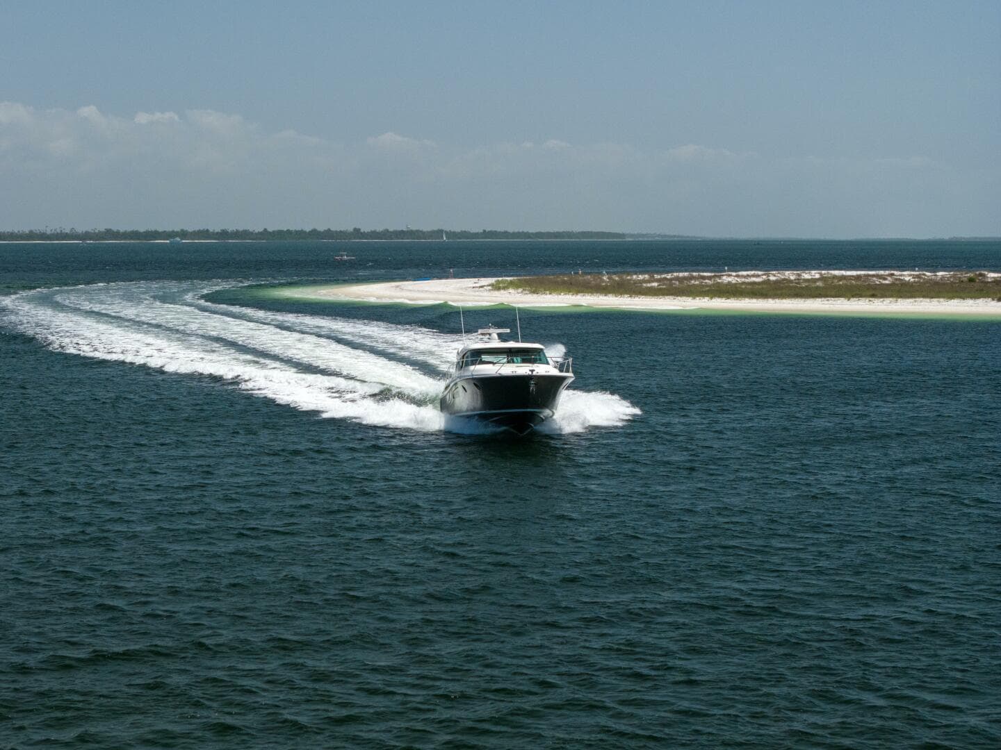 2015 Tiara Yachts 44 Coupe — photo 31