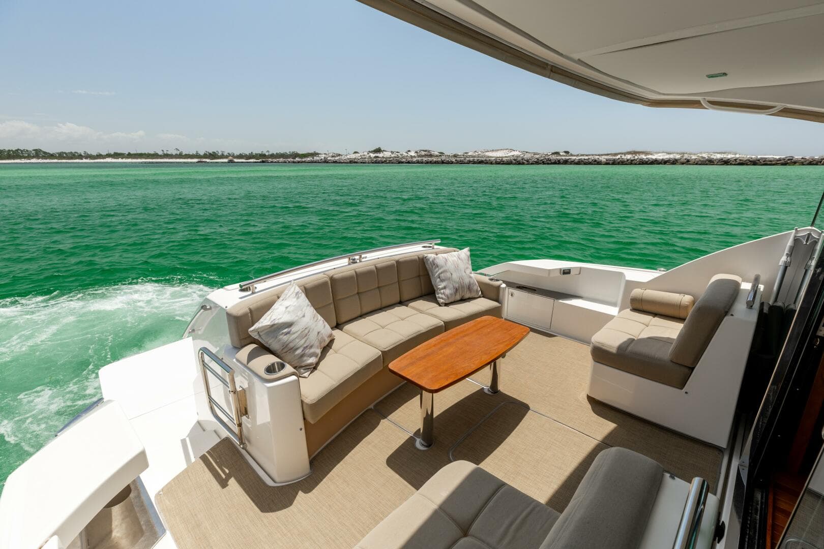 2015 Tiara Yachts 44 Coupe — photo 20