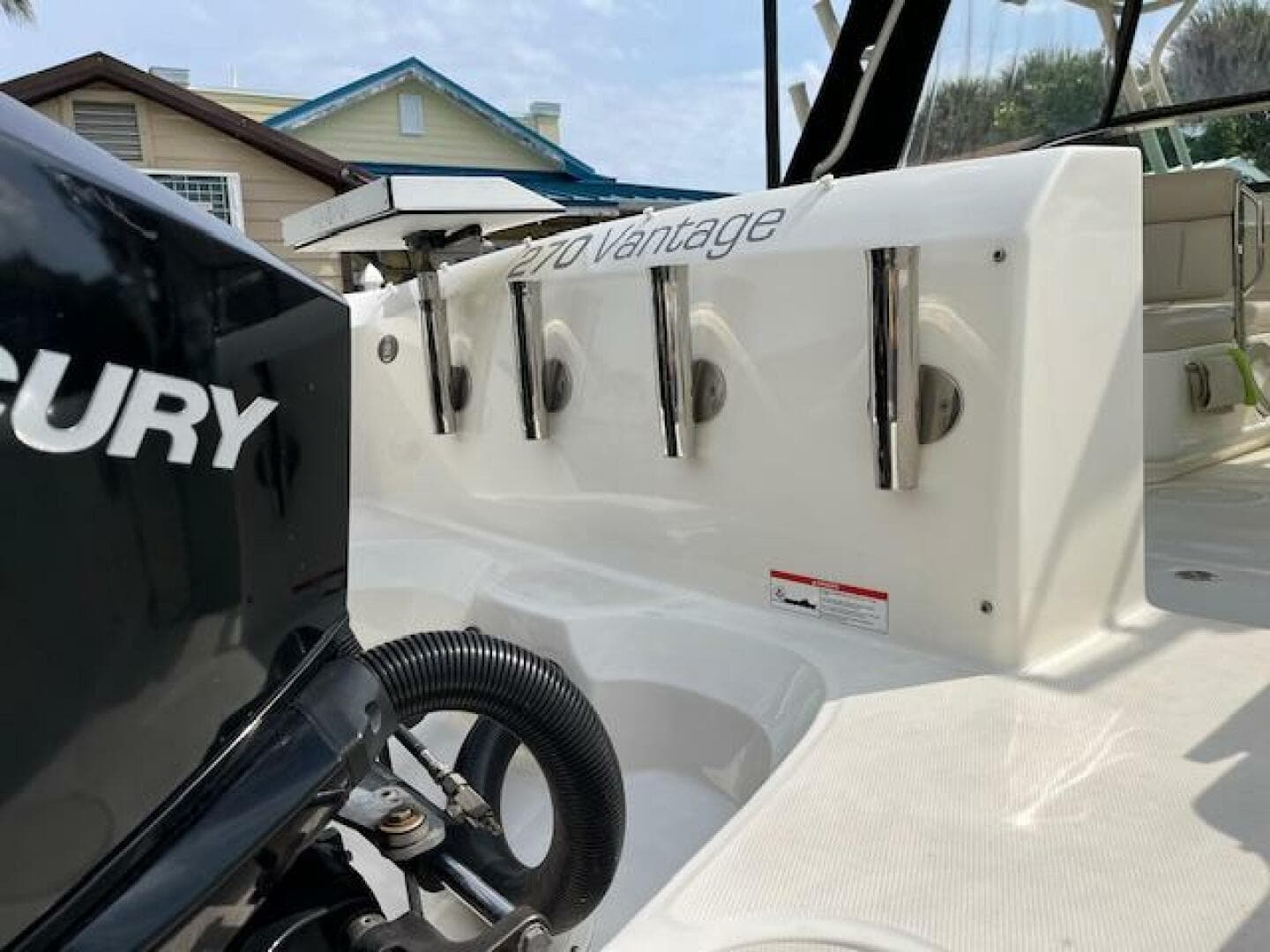 2018 Boston Whaler 270 Vantage — photo 43