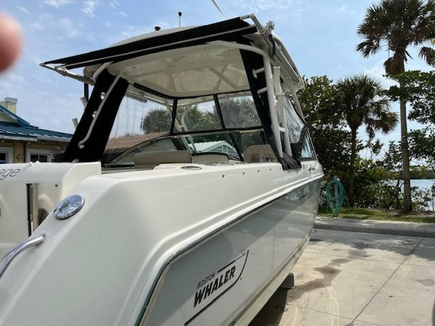 2018 Boston Whaler 270 Vantage — photo 44