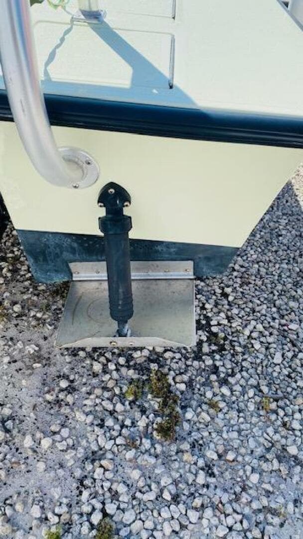 1983 Maverick 18 Flats — photo 12